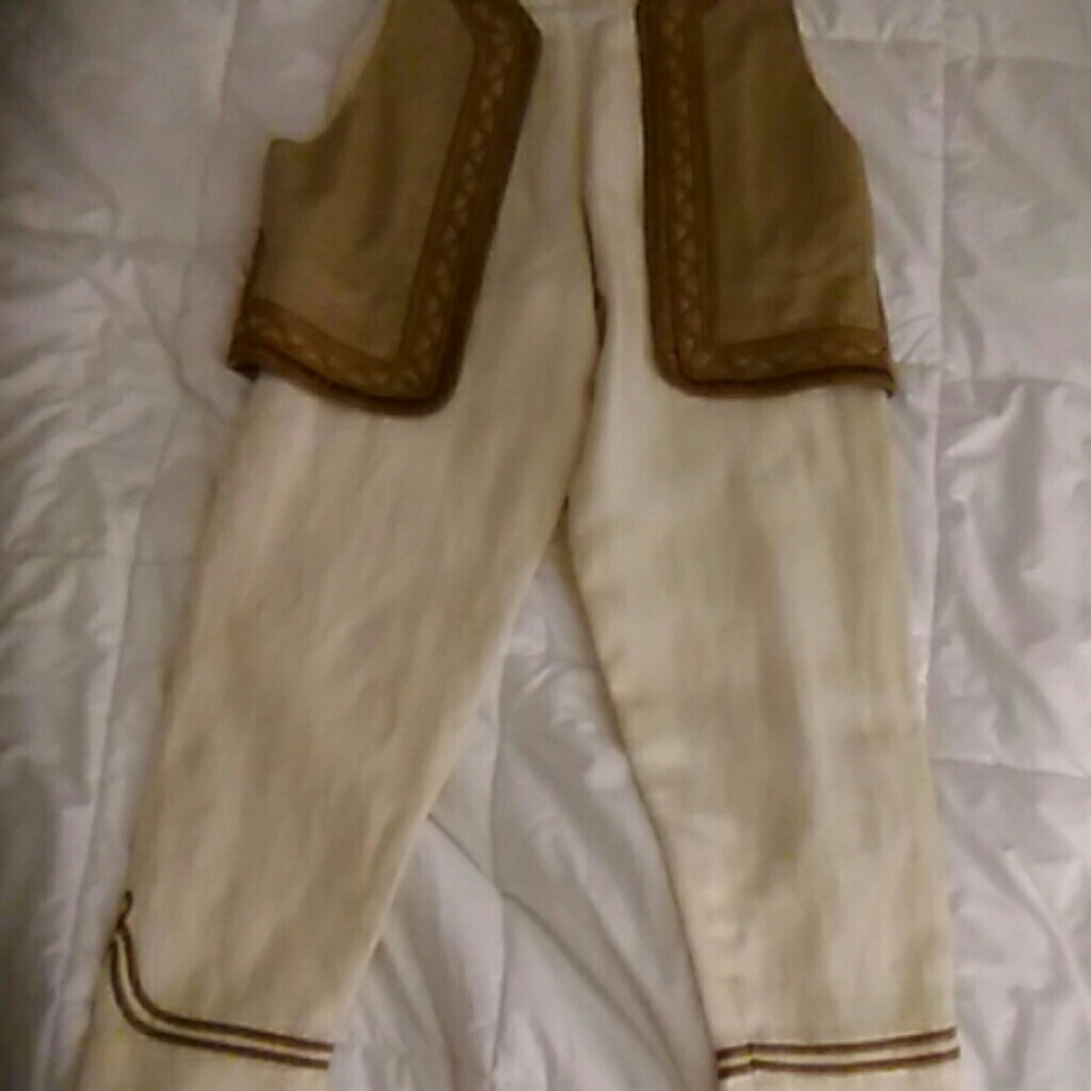 Beautiful Ladies Petite Vest & Pants